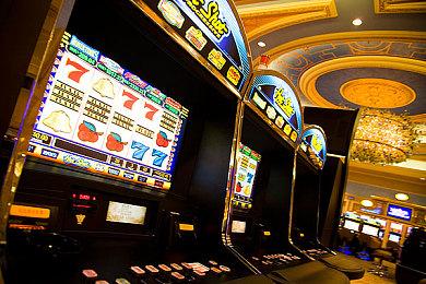 任天堂新专利曝光：NS底座线缆方向来回换